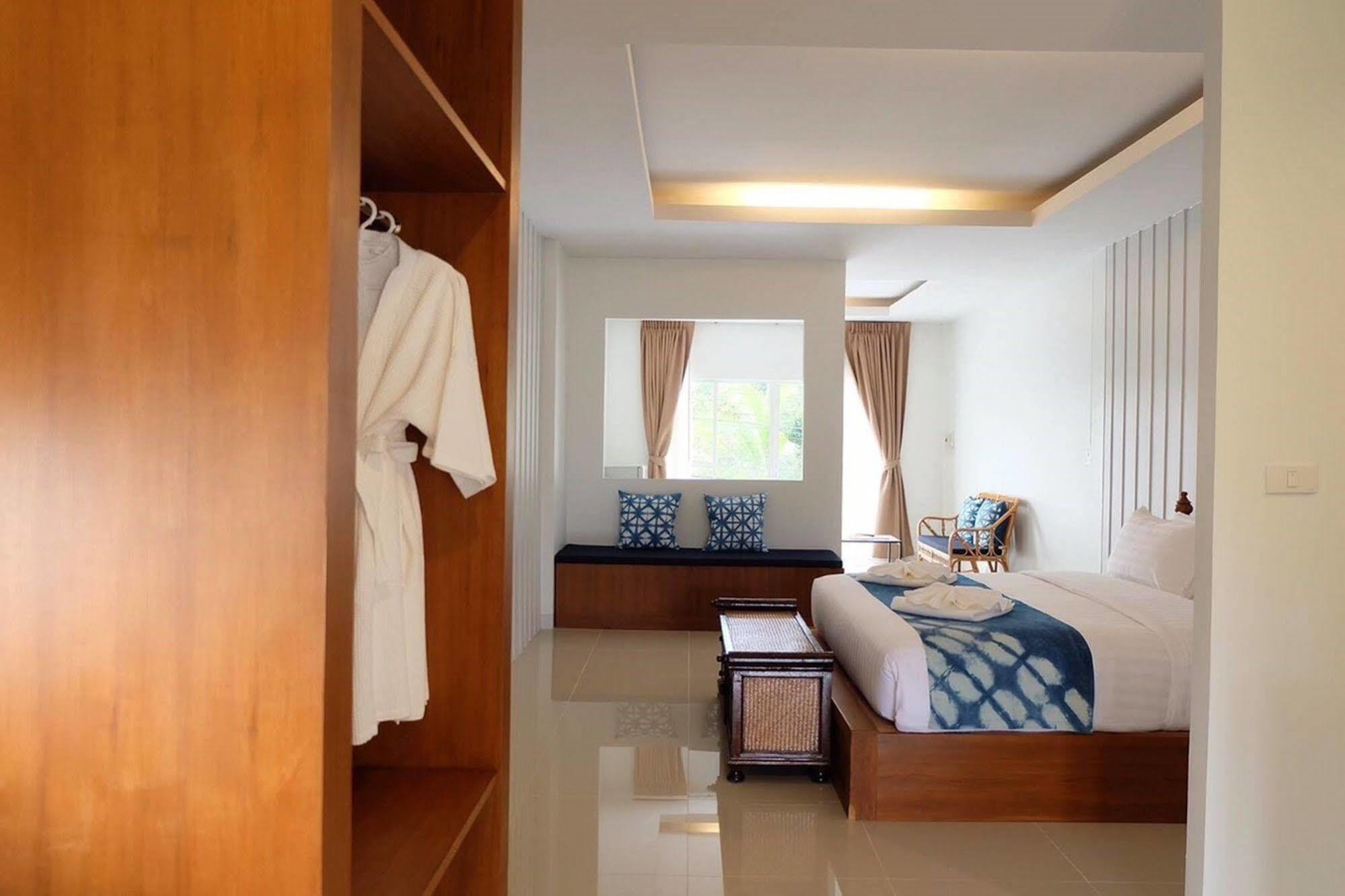 Baan Iyara Hotel Nan Exterior foto